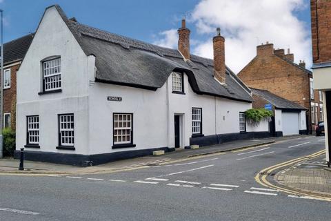 3 bedroom cottage for sale, High Street, Syston, LE7