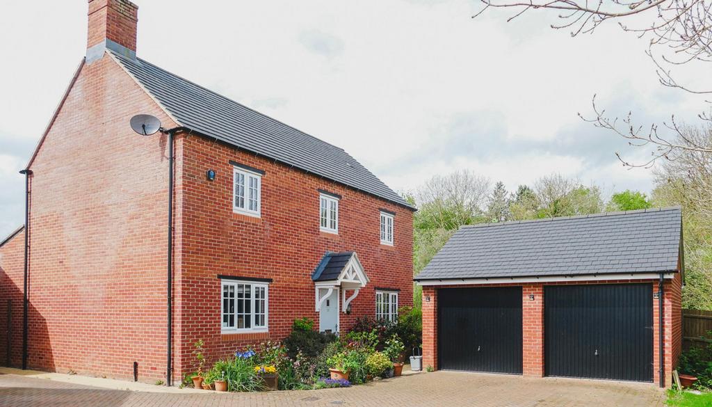 Parsons Piece, Banbury, OX16 4 bed detached house for sale £580,000