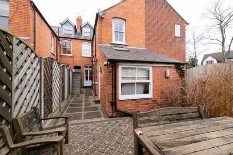 5 bedroom terraced house for sale, Knighton Road, Leicester, LE2