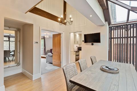 undefined, Apt, The Retort House, Waterside, Knaresborough