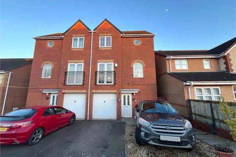 3 bedroom townhouse for sale, Bolus Road, Leicester, LE3