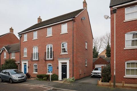 4 bedroom semi-detached house for sale, Danbury Place, Leicester, LE5
