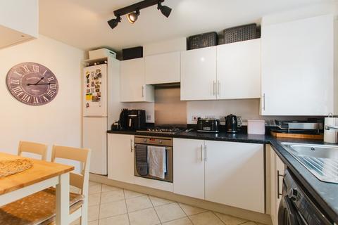 3 bedroom townhouse for sale, Ayres Drive, Bloxham, OX15