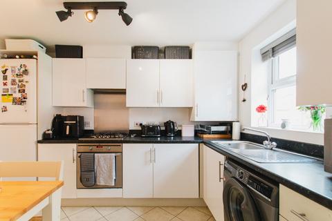 3 bedroom townhouse for sale, Ayres Drive, Bloxham, OX15