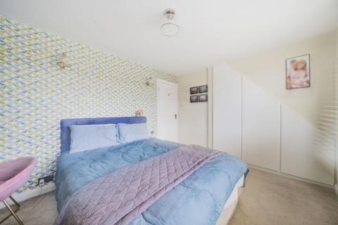 3 bedroom semi-detached house for sale, Shelley Drive, Bletchley, Milton Keynes