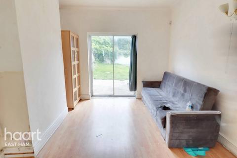 2 bedroom end of terrace house for sale, Lonsdale Avenue, London