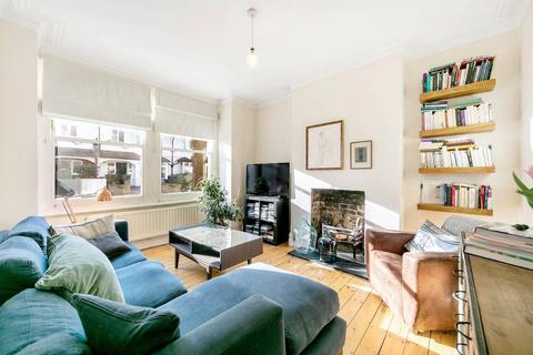 3 bedroom flat to rent, Badminton Road, Balham, London, SW12