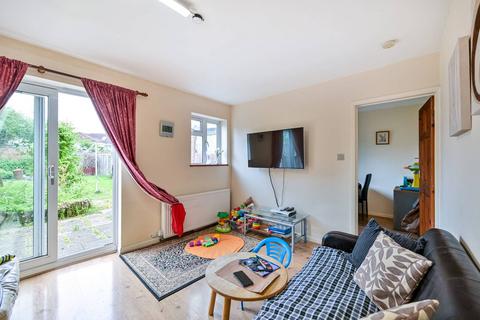 4 bedroom end of terrace house for sale, Chester Road, Slough, SL1