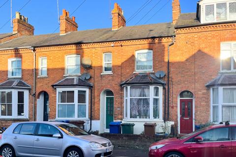2 bedroom terraced house for sale, Gibbs Road, Banbury, OX16