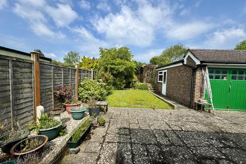 2 bedroom bungalow for sale, Gorringe Drive, Eastbourne, East Sussex, BN20