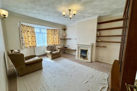 2 bedroom bungalow for sale, Gorringe Drive, Eastbourne, East Sussex, BN20