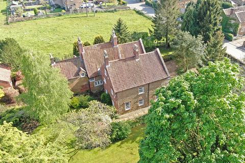 5 bedroom detached house for sale, Main Street, Denton NG32