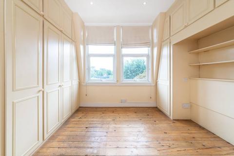2 bedroom flat to rent, Arkwright Road, Hampstead, London, NW3