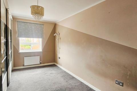 2 bedroom flat for sale, Ruskin Road, Kingsthorpe, Northampton NN2 7SY