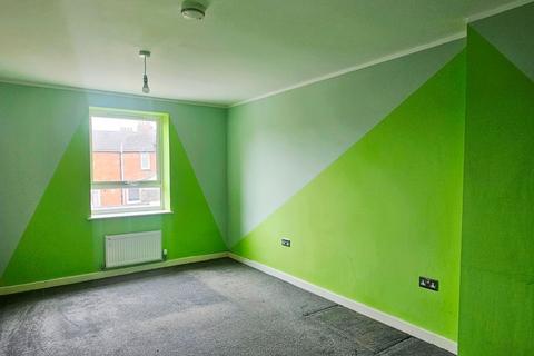 2 bedroom flat for sale, Ruskin Road, Kingsthorpe, Northampton NN2 7SY