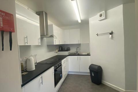 4 bedroom flat to rent, Montpelier Park, Edinburgh EH10