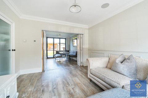 5 Craven Gardens, Harold Wood, Romford, RM3 0DF