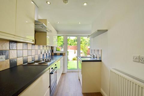 2 bedroom terraced house to rent, Bradley Crescent, Shirehampton