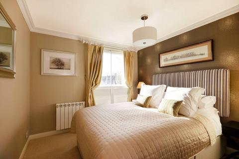 2 bedroom flat for sale, St Quintin Avenue, North Kensington, London, W10