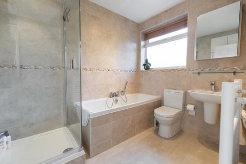 108 Balmoral Drive, Bramcote, Nottingham, NG9 3FT