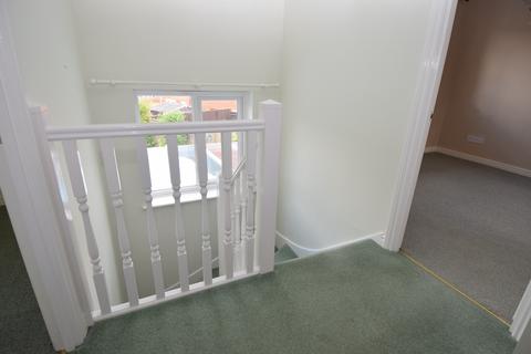 9 Beauchamp Drive, Amesbury, Salisbury, SP4 7TT