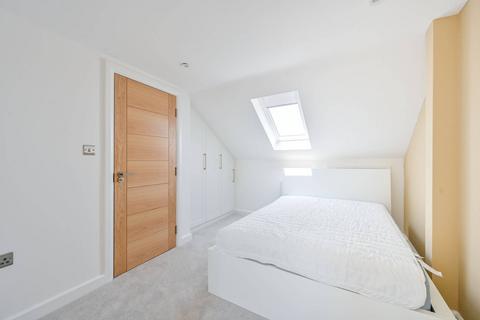 2 bedroom flat to rent, Devonshire Road, Tooting, London, SW19