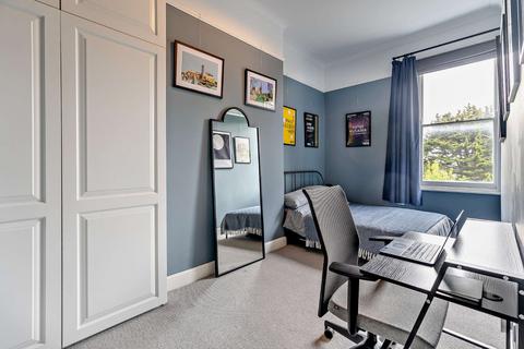 Flat 3, 20 Gloucester Drive, London, N4 2LN