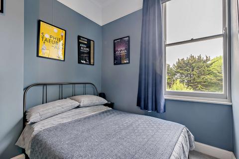 Flat 3, 20 Gloucester Drive, London, N4 2LN