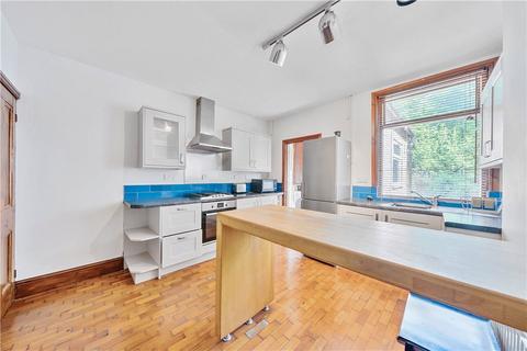 47 Athorpe Grove, Nottingham, NG6 0AJ