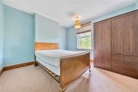 47 Athorpe Grove, Nottingham, NG6 0AJ