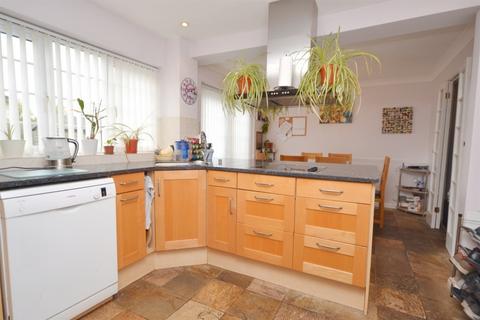 4 bedroom detached house for sale, Netheravon