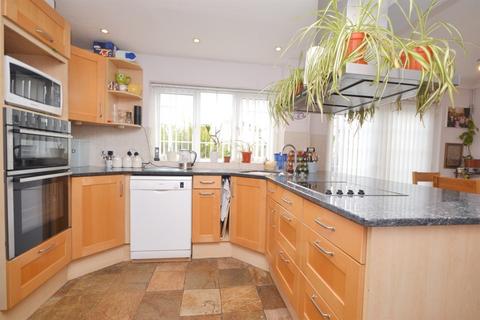 4 bedroom detached house for sale, Netheravon