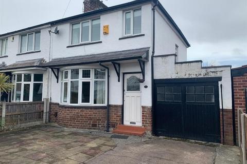 2 bedroom semi-detached house to rent, Manchester, Manchester M22