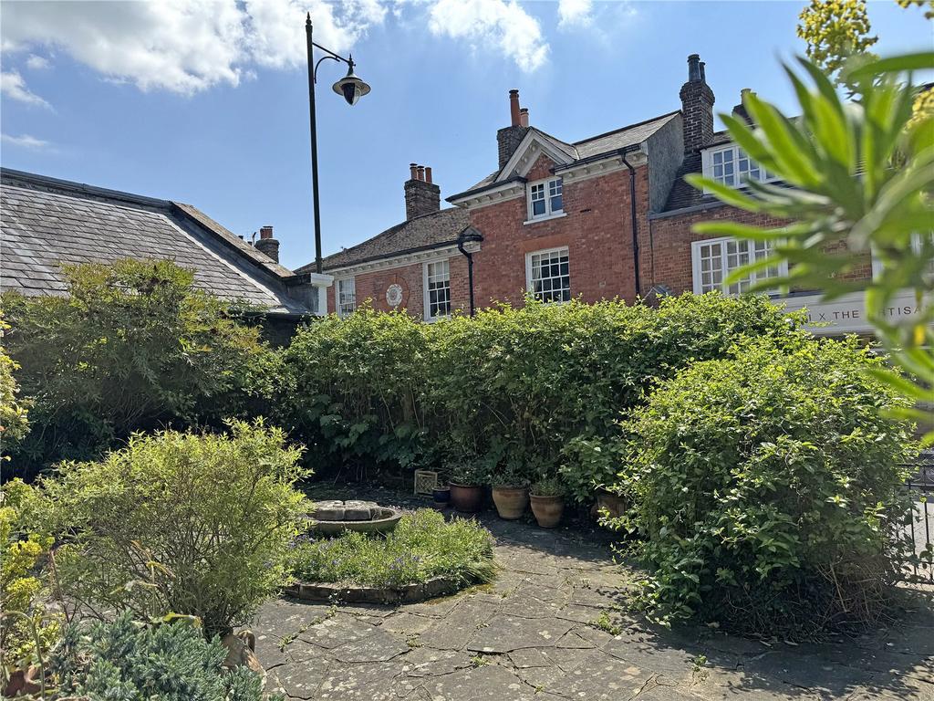 Courtyard Garden