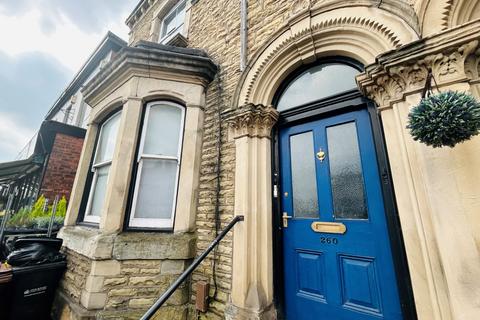 2 bedroom flat to rent, Wellington Road Front Flat, Stockport, Greater Manchester, SK2