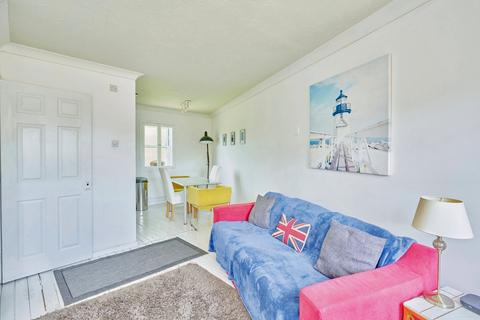 2 bedroom maisonette for sale, Clarence Road, London E12