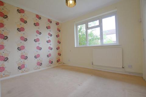 2 bedroom bungalow to rent, Simonsbath, Furzton, Milton Keynes, MK4