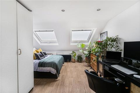 3 bedroom terraced house for sale, Sandown Road, London, SE25
