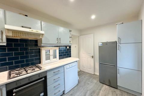 2 bedroom terraced house to rent, Bridgeway, New Bradwell, MK13
