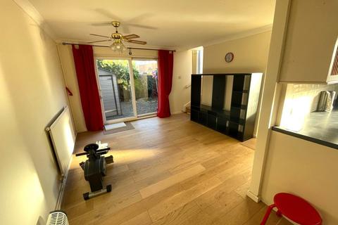 40 Kepwick, Two Mile Ash, Milton Keynes, MK8 8HF