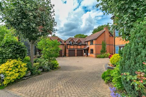 4 bedroom detached house for sale, Walton Road, Middleton, Milton Keynes, MK10