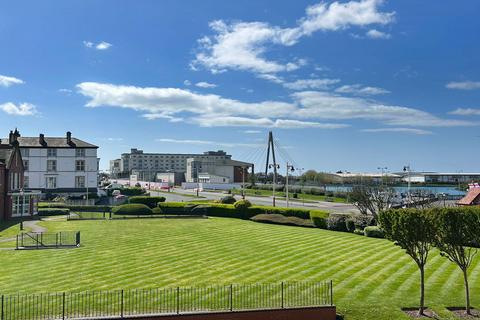 2 bedroom apartment for sale, Promenade, Southport PR9