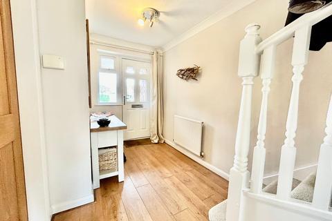 75 Dickens Drive, Old Stratford, Milton Keynes, MK19 6NW