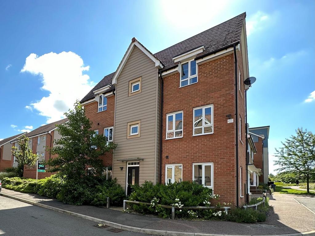 Mildmay Link, Wolverton, Milton... 4 bed semidetached house to rent