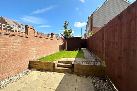 4 bedroom semi-detached house to rent, Mildmay Link, Wolverton, Milton Keynes, MK12