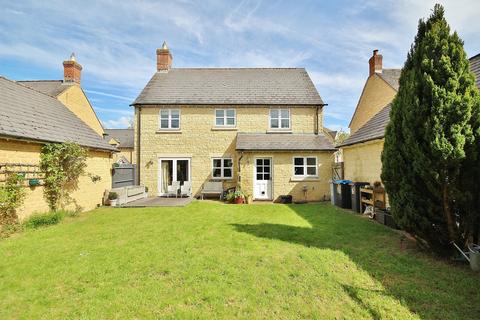 4 bedroom detached house for sale, Larch Lane, Witney, OX28