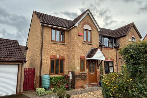 3 bedroom detached house to rent, Tunbridge Grove, Kents Hill, Milton Keynes, MK7