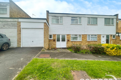 3 bedroom terraced house for sale, Trent Way, Basingstoke, Hampshire