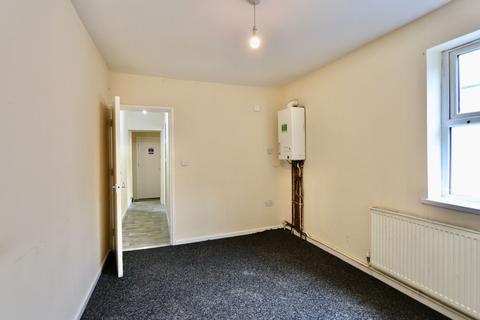 2 bedroom flat to rent, Church Street, Ebbw Vale, NP23