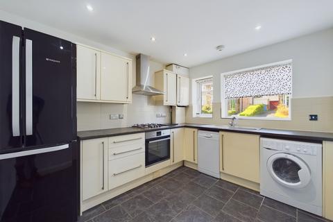 3 bedroom townhouse to rent, Otley Road, Skipton, BD23